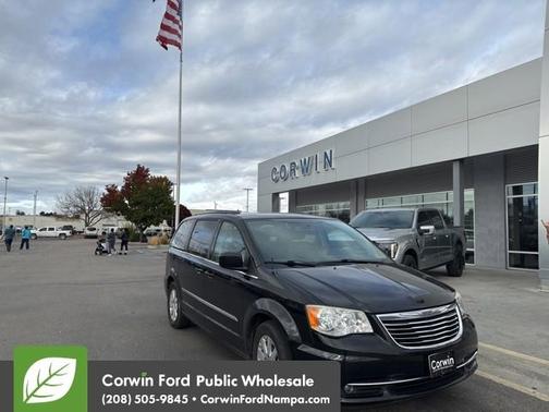 2014 Chrysler Town & Country Touring