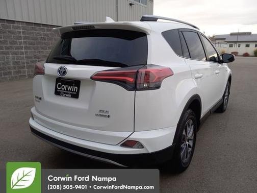 2017 Toyota RAV4 Hybrid XLE