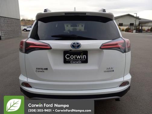 2017 Toyota RAV4 Hybrid XLE