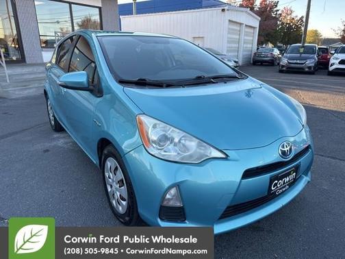 2013 Toyota Prius c Three