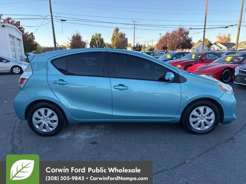 2013 Toyota Prius c Three