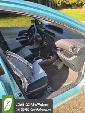 2013 Toyota Prius c Three