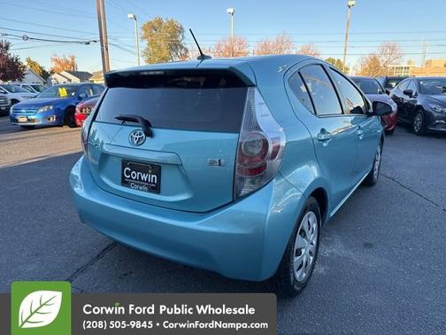 2013 Toyota Prius c Three