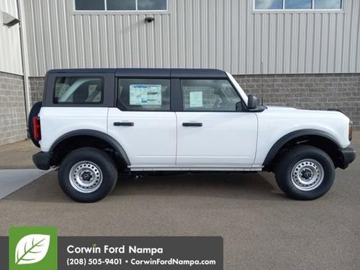 Oxford White 2025 Ford Bronco Base