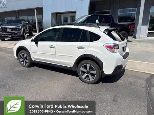 Crystal White Pearl 2015 Subaru XV Crosstrek Hybrid 2.0i Hybrid Touring