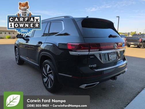 Deep Black Pearl 2024 Volkswagen Atlas 2.0T SEL