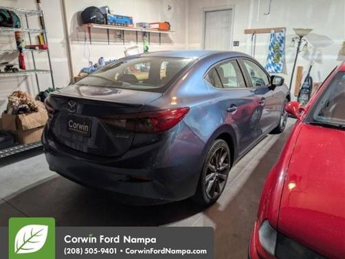 2018 Mazda Mazda3 Touring