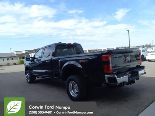 2025 Ford F-350 LARIAT