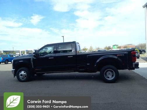 2025 Ford F-350 LARIAT