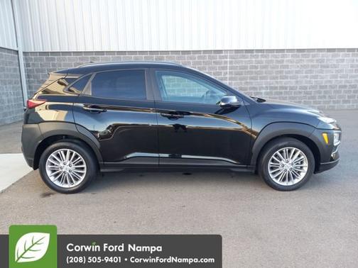 2021 Hyundai KONA SEL Plus