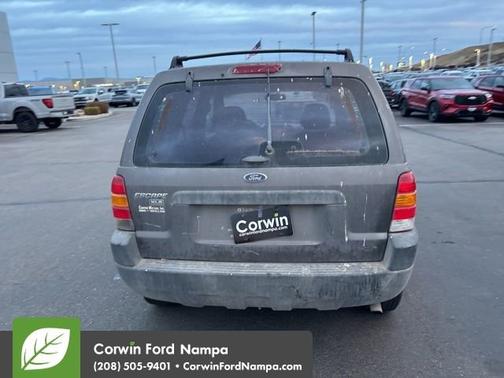 2003 Ford Escape XLS Popular