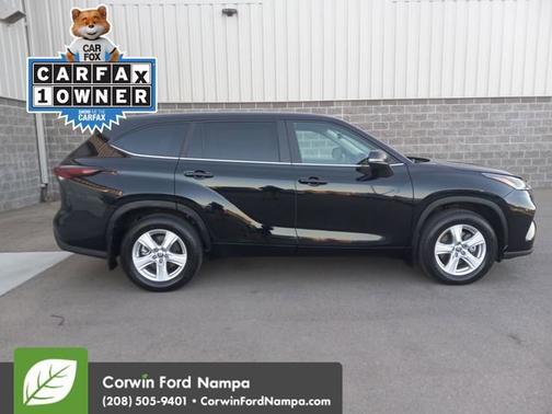 2024 Toyota Highlander LE