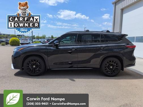 Midnight Black Metallic 2023 Toyota Highlander XSE