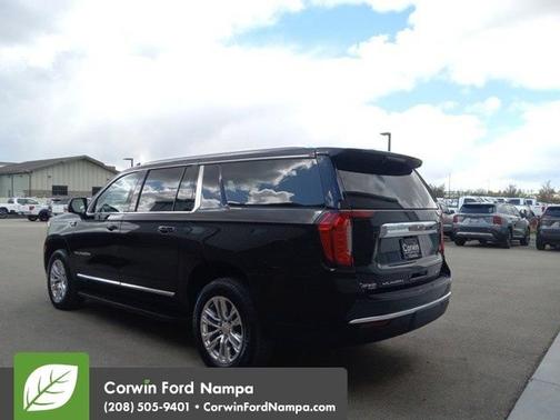 2022 GMC Yukon XL SLT
