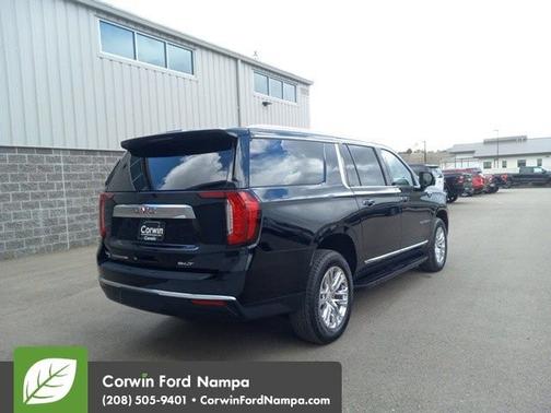 2022 GMC Yukon XL SLT