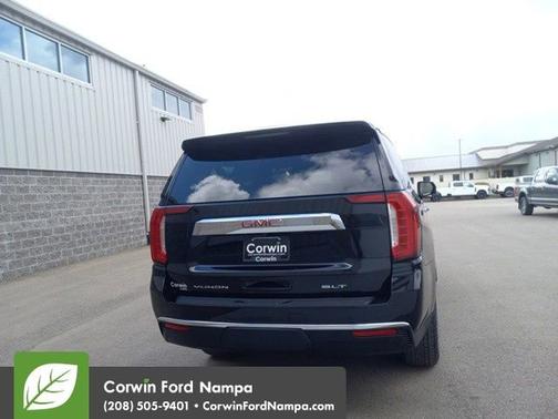 2022 GMC Yukon XL SLT