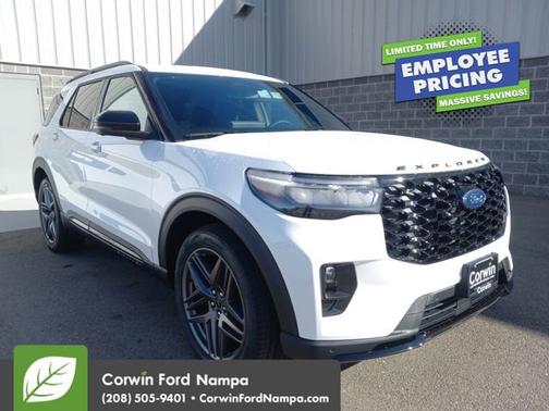 Star White Metallic Tri-Coat 2026 Ford Explorer ST