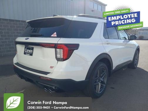 Star White Metallic Tri-Coat 2026 Ford Explorer ST