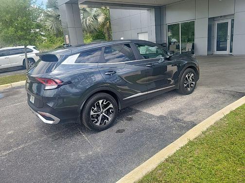 Gravity Gray 2024 Kia Sportage EX