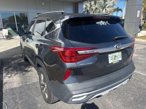 2021 Kia Seltos S
