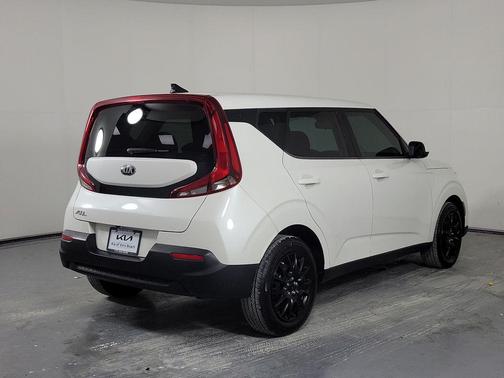 Snow White Pearl 2021 Kia Soul LX