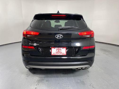 2021 Hyundai TUCSON SEL