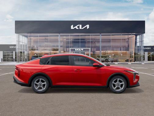 2025 Kia K4 LXS
