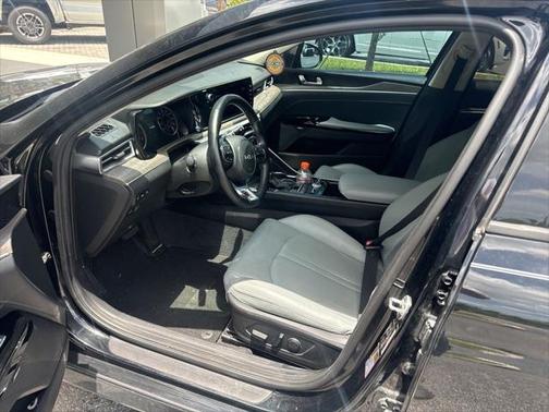 2022 Kia K5 EX