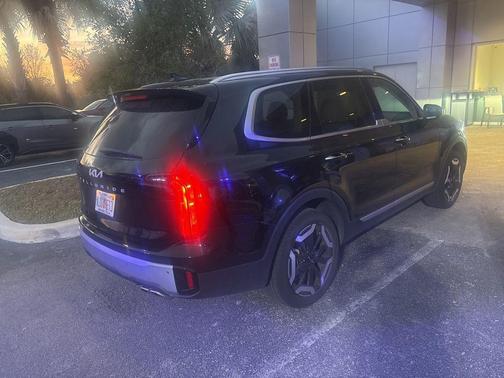 2024 Kia Telluride S