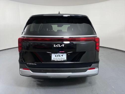 2025 Kia Carnival LXS