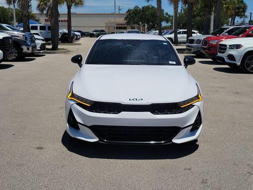 Glacial White Pearl 2022 Kia K5 GT-Line