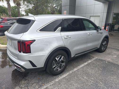 2022 Kia Sorento Hybrid EX
