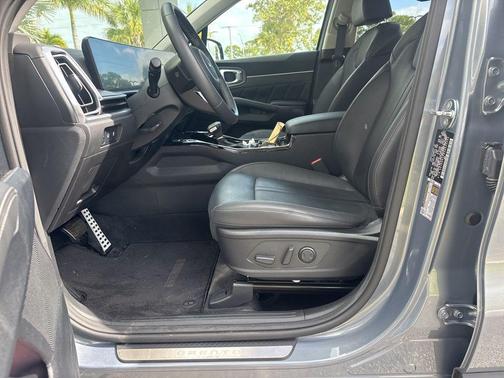 2025 Kia Sorento SX