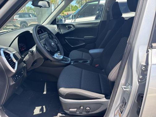 Sparkling Silver 2021 Kia Soul S