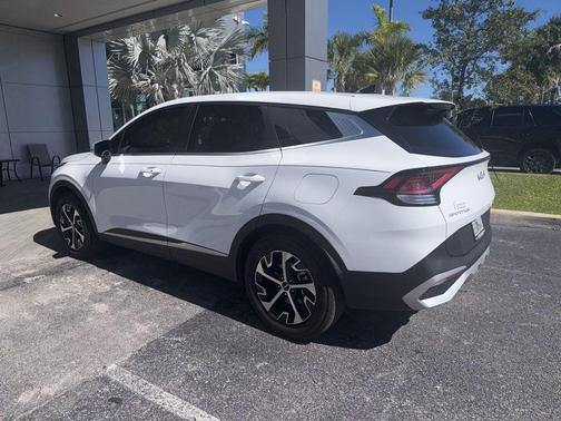 2025 Kia Sportage EX