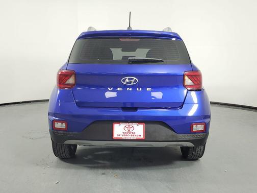 2024 Hyundai VENUE Limited