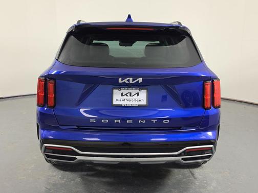 Sapphire Blue 2022 Kia Sorento SX