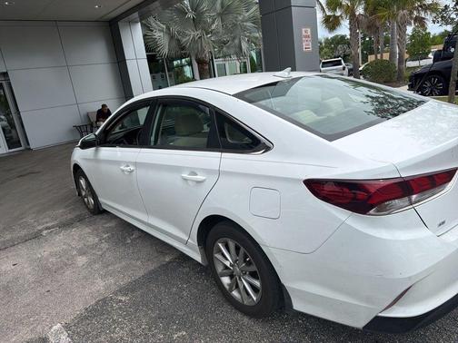 Quartz White Pearl 2019 Hyundai SONATA SE