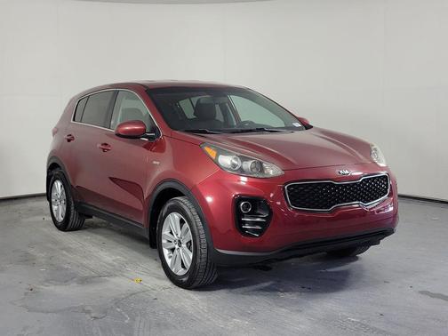 Hyper Red 2017 Kia Sportage LX