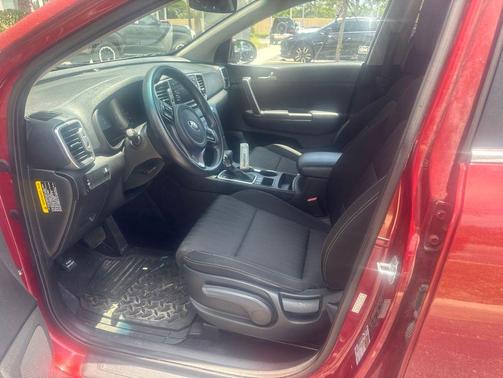 Hyper Red 2017 Kia Sportage LX