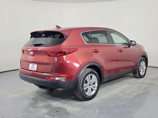 Hyper Red 2017 Kia Sportage LX