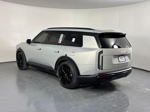 Ivory Silver 2027 Kia Telluride S