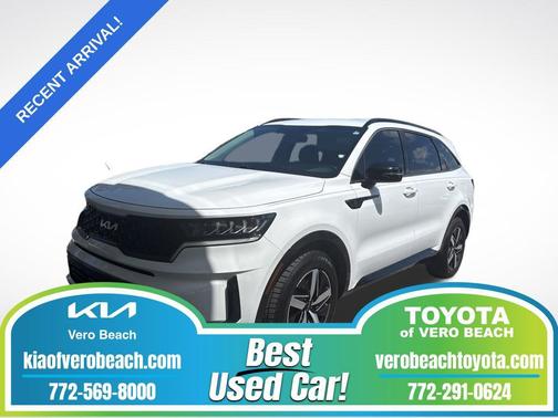 Glacial White Pearl 2022 Kia Sorento S
