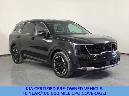 Ebony Black 2025 Kia Sorento S