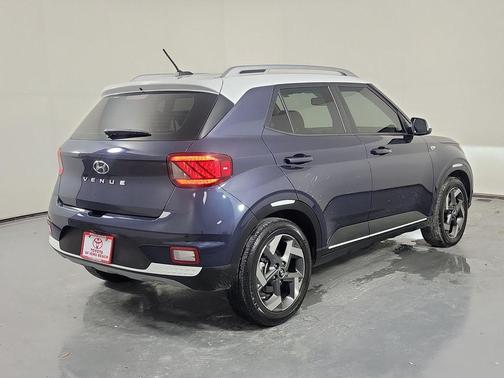 Denim w/White Roof 2024 Hyundai VENUE Limited