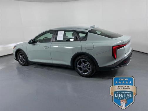 2025 Kia K4 LXS