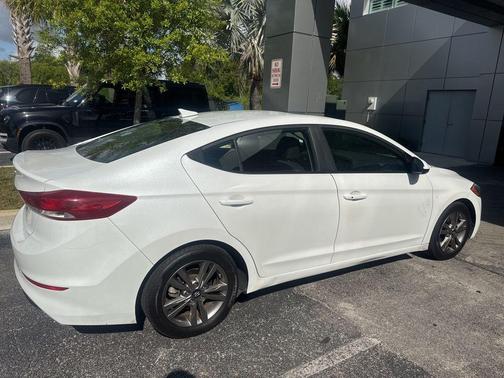 Quartz White Pearl 2018 Hyundai ELANTRA Value Edition