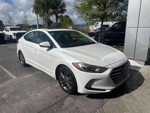 Quartz White Pearl 2018 Hyundai ELANTRA Value Edition