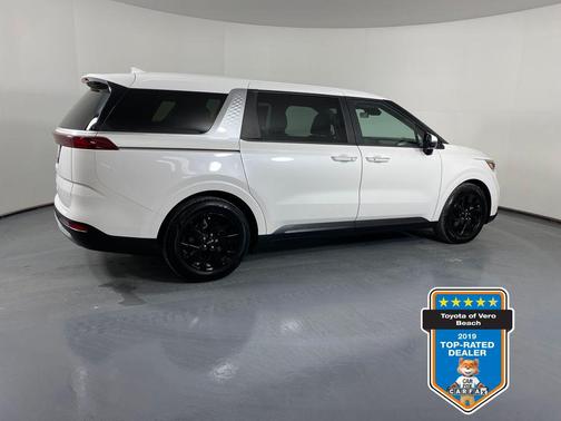 2022 Kia Carnival LXS