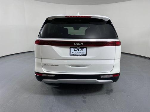 2022 Kia Carnival LXS